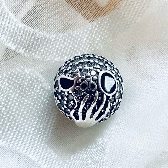 💀 NWOT Skull Jack Skellington Halloween Charm 🎃 - Picture 1 of 9